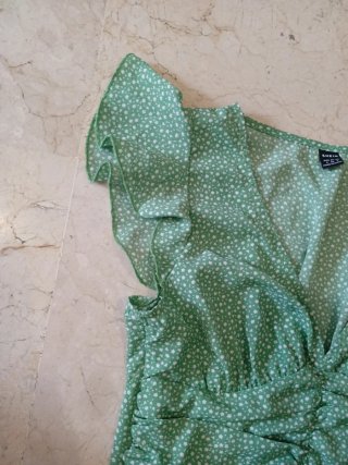 Blusa SHEIN verde estampado floral
