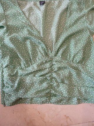 Blusa SHEIN verde estampado floral