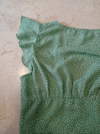 Blusa SHEIN verde estampado floral