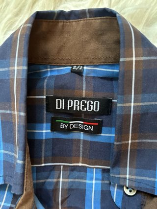 Camisa a cuadros azul y marrón