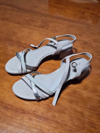 Sandalias Deichmann rosa y plata
