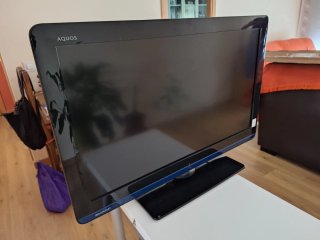 Televisor Sharp Negro
