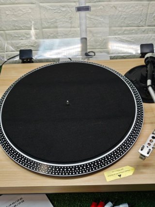 Tocadiscos LP-58W 33/45 RPM Preamp