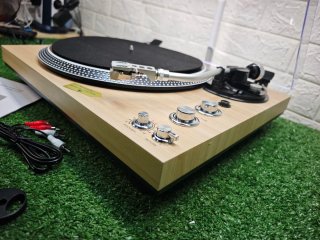 Tocadiscos LP-58W 33/45 RPM Preamp