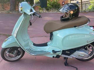 Vespa Primavera 125 Scooter Automática
