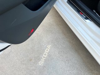 SKODA Octavia Combi RS 245CV DSG PHEV