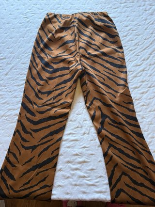Pantalón estampado tigre