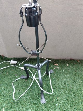 Pie de lámpara vintage hierro forjado