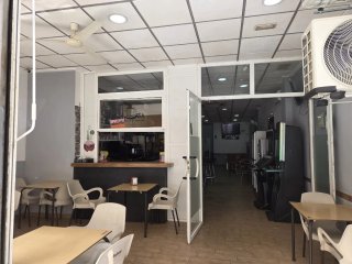 Se traspasa cafetería, bar & kebab