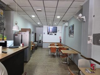 Se traspasa cafetería, bar & kebab