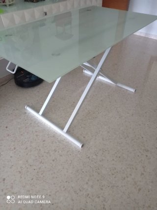 Mesa  blanca abatible de cristal templado
