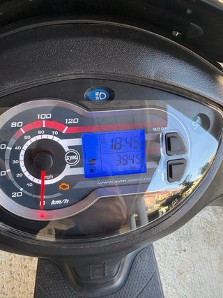 SYM symphony 125 SR negra