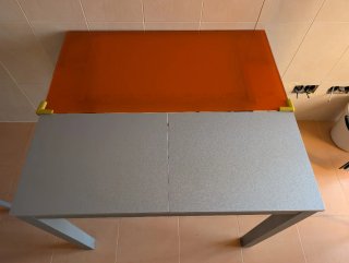 Mesa cristal de cocina extensible y 2 sillas