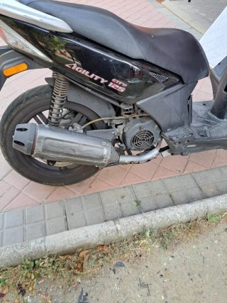 Kymco Scooter 125cc Negra/Plateada