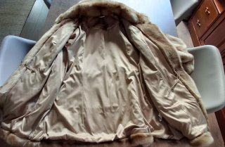 Chaquetón de pelo con capucha desmontable mujer