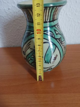 Jarrón de cerámica decorado