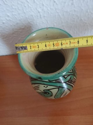 Jarrón de cerámica decorado
