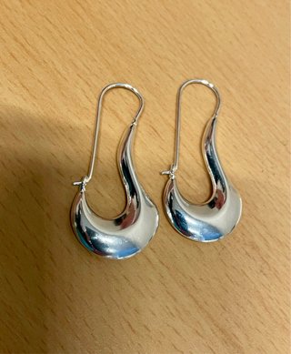 Pendientes modernos de plata