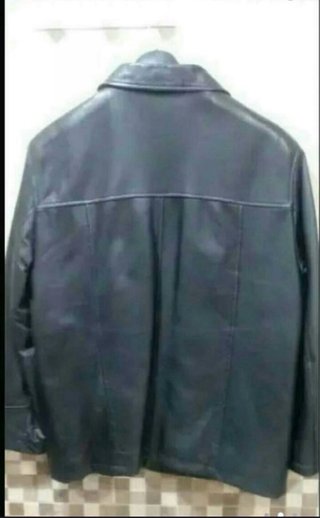 Chaqueta de cuero negra