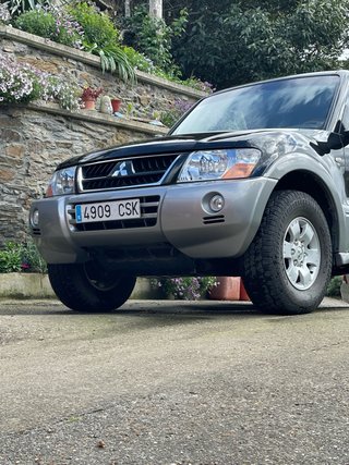 Mitsubishi Montero 2004