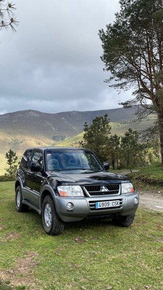 Mitsubishi Montero 2004