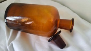 Botella antigua de laboratorio