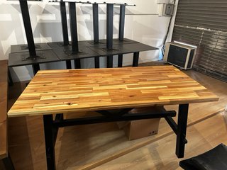 Mesa de madera rústica