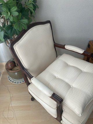 Pareja Sillones Luis XV Beige y Rojo