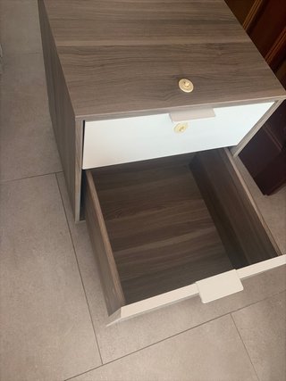 Mesita de noche Ikea 2 cajones