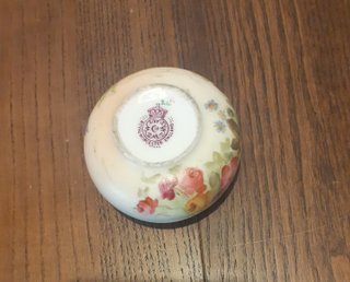Cajita Royal Worcester porcelana floral, 1915