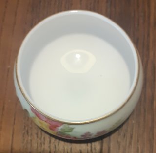 Cajita Royal Worcester porcelana floral, 1915