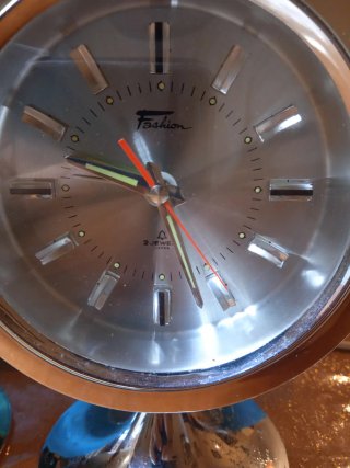 Orologi sveglia Space Age
