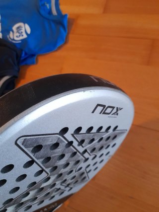 Lote Padel Nox AT10 Luxury 2024 + Accesorios