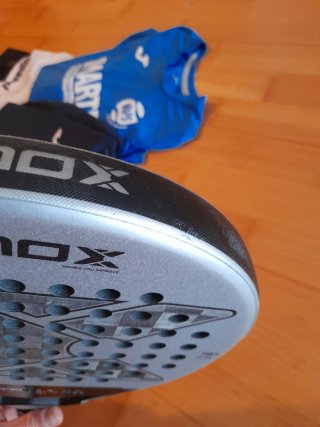 Lote Padel Nox AT10 Luxury 2024 + Accesorios