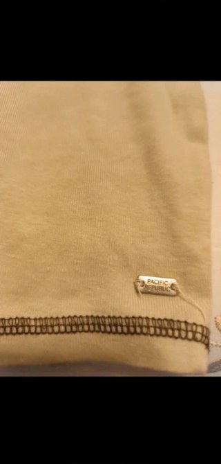 Camiseta beige Pull&Bear