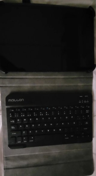 Tablet GALAXY TAB A9+   con teclado y funda