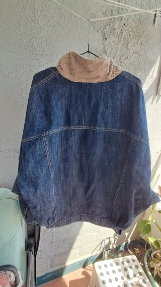 Chaqueta vaquera con cuello de pana