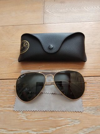 Gafas de Sol Ray-Ban Aviator Doradas y Negras