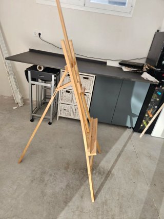 Caballete de madera para pintar