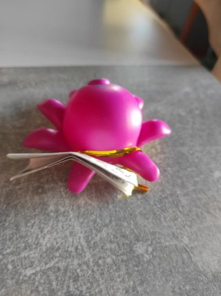 Pulpo fucsia de juguete