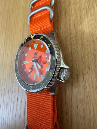 Steeldive SD1994 GMT NH34 Naranja