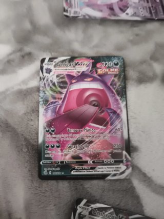 Carta Pokémon Umbreon VMAX 2021 111€ y más cartas