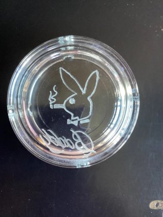 Cenicero Playboy Baddy Grabado a Mano