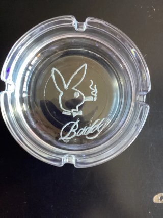 Cenicero Playboy Baddy Grabado a Mano