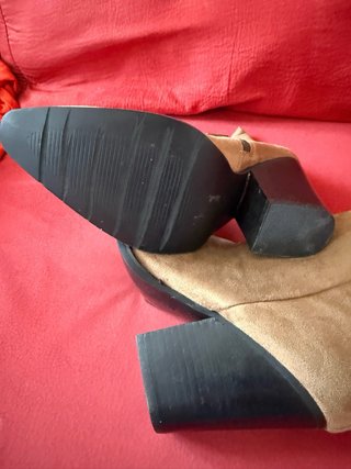 Botines tacón antelina forrados nuevos