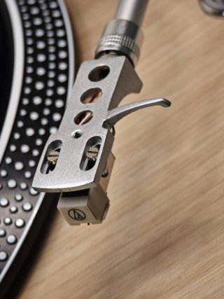 Tocadiscos LP-58W 33/45 RPM