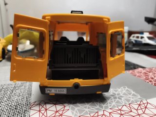 Autobús escolar Playmobil amarillo