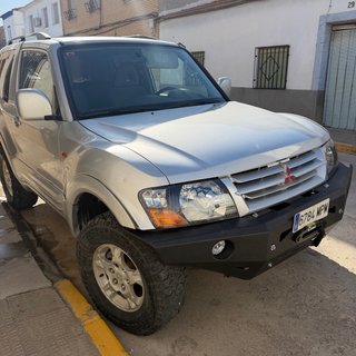 Mitsubishi Montero 2000