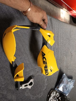 Protectores de manetas amarillos para quad