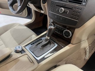 Mercedes-Benz c220 cdi 2009 Automático.